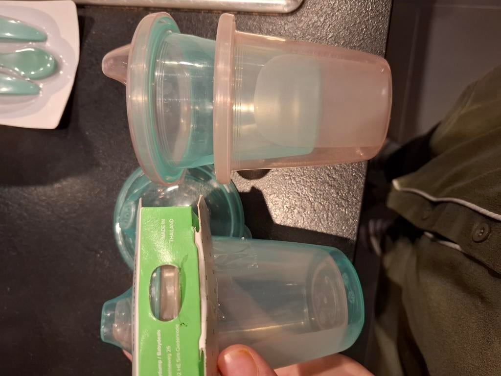 4 gobelets, Enlèvement ou Envoi, Comme neuf