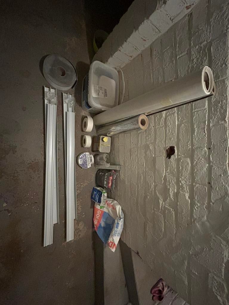 Restes de chantier, Enlèvement, Comme neuf