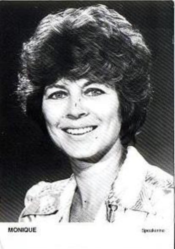 Carte photo RTBF - Monique, Enlèvement ou Envoi, Comme neuf