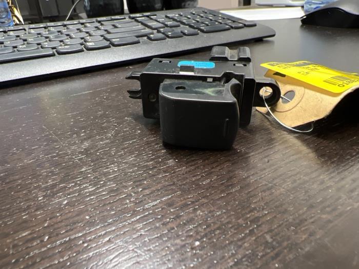 Commutateur vitre électrique d'un Nissan Note, Enlèvement ou Envoi, 3 mois de garantie, Utilisé