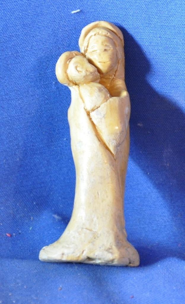 petite vierge a l'enfant pate a sel vernie, Enlèvement ou Envoi