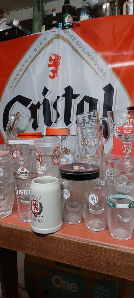 Groot lot Cristal Alken , 64 stuks + reclame en vlag, Enlèvement ou Envoi, Utilisé, Verre ou Verres, Autres marques