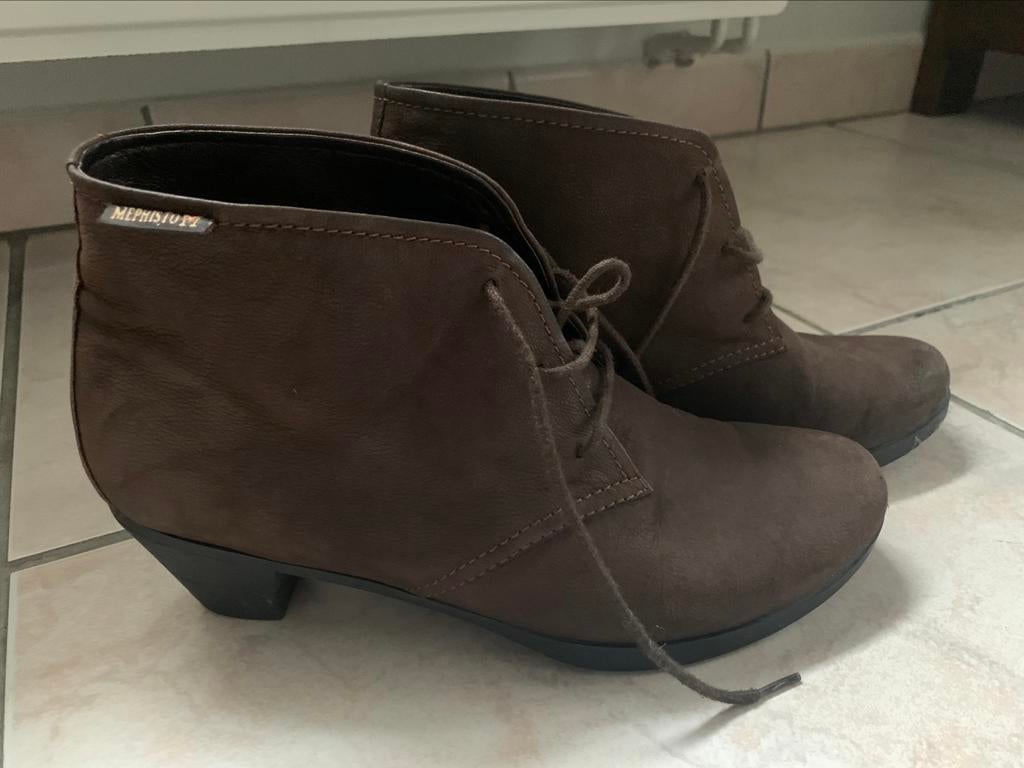 Enkellaarsjes Mephisto 5 1/2 bruin lwaliteitsleer, Kleding | Dames, Schoenen, Ophalen of Verzenden