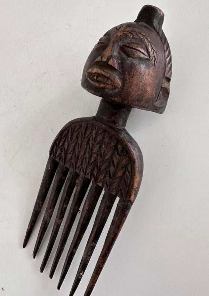 Peigne à cheveux Luba Art tribal africain, Envoi