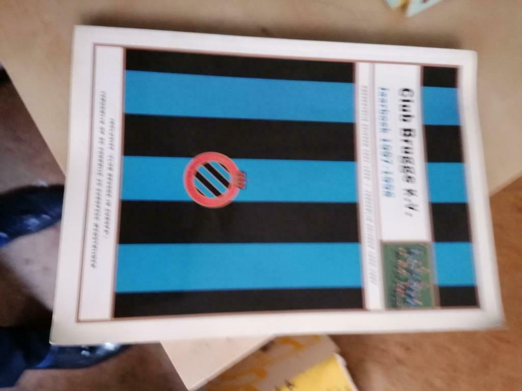 Boek club Brugge, Boeken, Verzenden, Gelezen