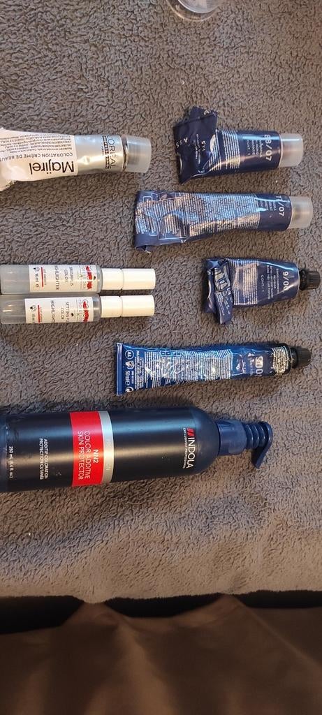 Gratis enkel  haarverf, verfbostels, haarkammen, Enlèvement, Comme neuf
