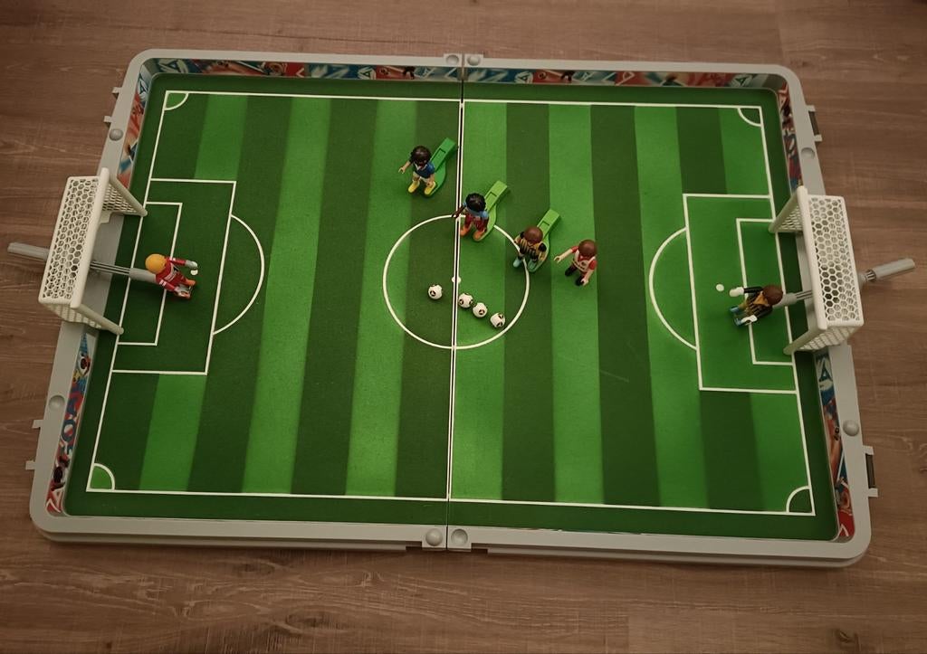 Playmobil voetbalstadion, Kinderen en Baby's, Speelgoed | Playmobil, Ophalen of Verzenden, Zo goed als nieuw