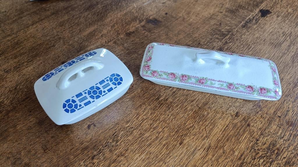 Anciennes boîtes à savon et peigne., Antiquités & Art, Enlèvement ou Envoi