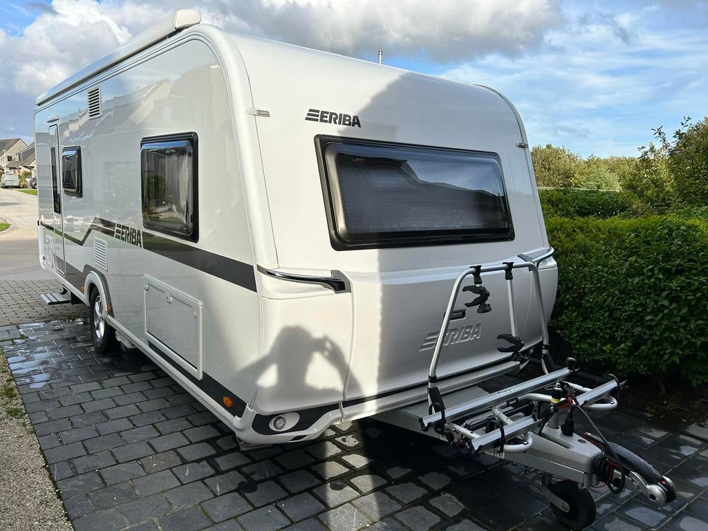 ERIBA NOVA 565 van 2023 met 6 slaapplaatsen, Rondzit, 7 tot 8 meter, Luifel, Particulier