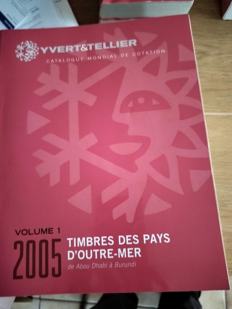 Postzegel Catalogi Yvert Tellier rood Outre Mer 7 delen 2005, Postzegels en Munten, Ophalen of Verzenden