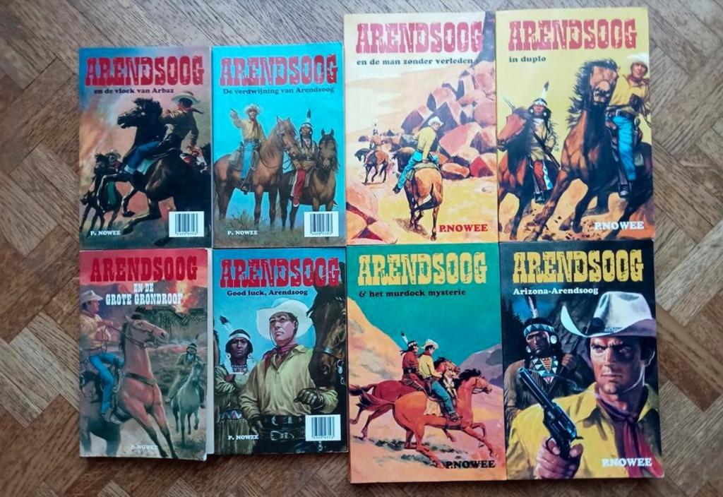 10 delen Arendsoog P. Nowee paperback, Boeken, Ophalen of Verzenden, Gelezen