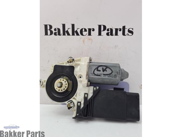 Moteur de vitre portière d'un Volkswagen Golf, -, Volkswagen, -, 3 mois de garantie