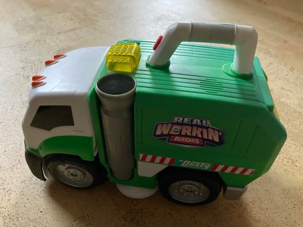 Vuilniswagen Dusty, Ophalen, Zo goed als nieuw