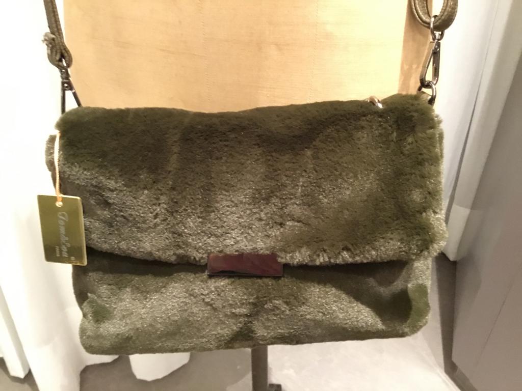 Tom & Eva Paris, Groene bont schoudertas, NIEUW, Handtassen en Accessoires, Ophalen of Verzenden, Nieuw, Groen, Overige merken