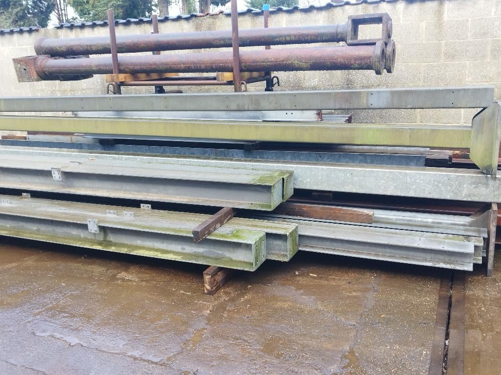 Metalen HEA - HEB - HEM - IPE - IPN - U profielen - poutrel, Doe-het-zelf en Bouw, Ophalen, Gebruikt, Geen idee, Metalen HEA - HEB - HEM - IPE - IPN - U profielen - poutrel