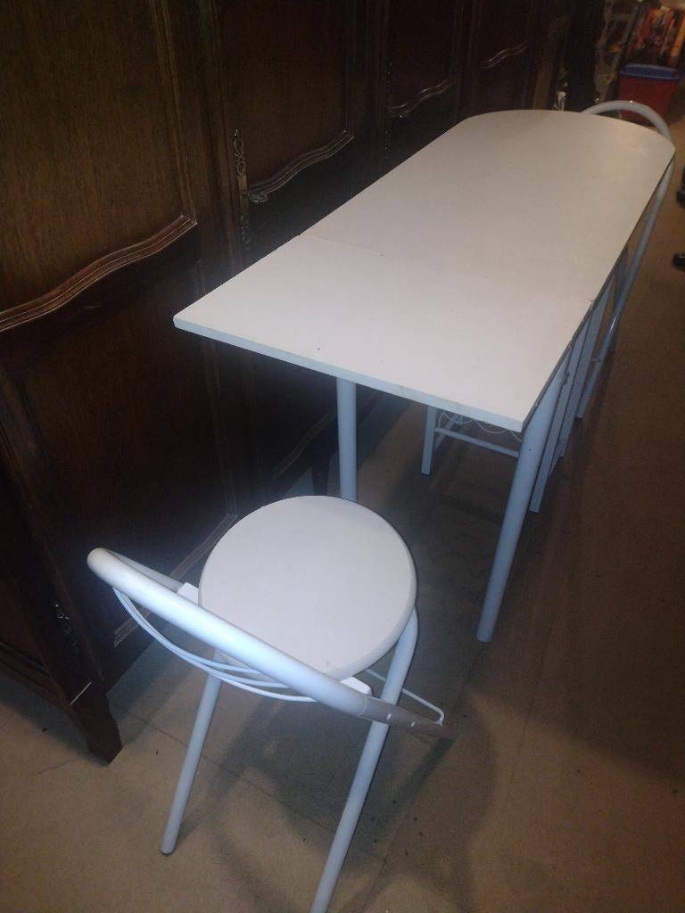 tafeltje met 2 hoge bijzet stoelen, Ophalen, Minder dan 50 cm, Gebruikt, Minder dan 100 cm