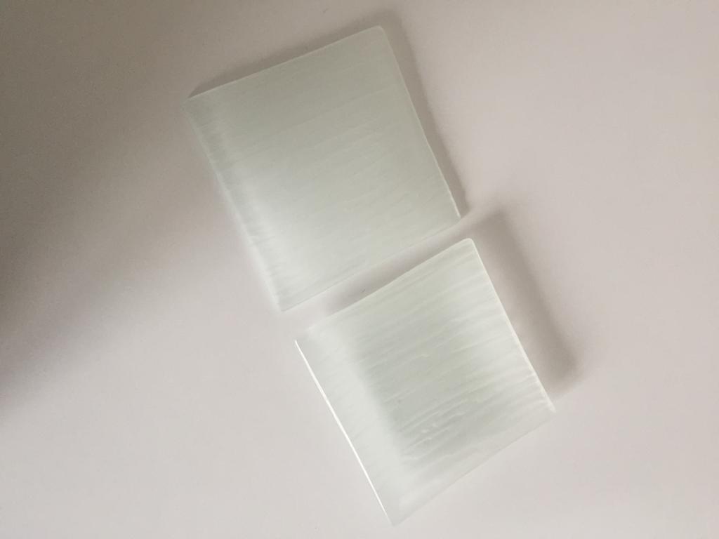 2 plats à apéritif en verre dépoli, Enlèvement ou Envoi, Neuf