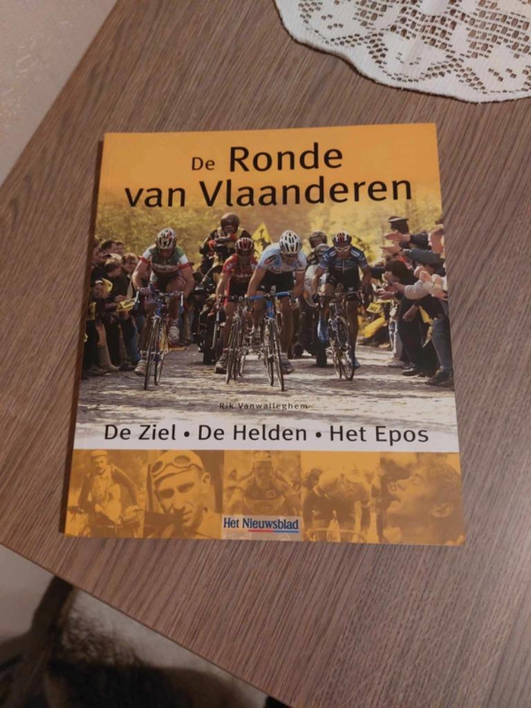 De Ronde van Vlaanderen / Rik Vanwalleghem, Boeken, Sportboeken, Zo goed als nieuw, Lopen en Fietsen, Verzenden