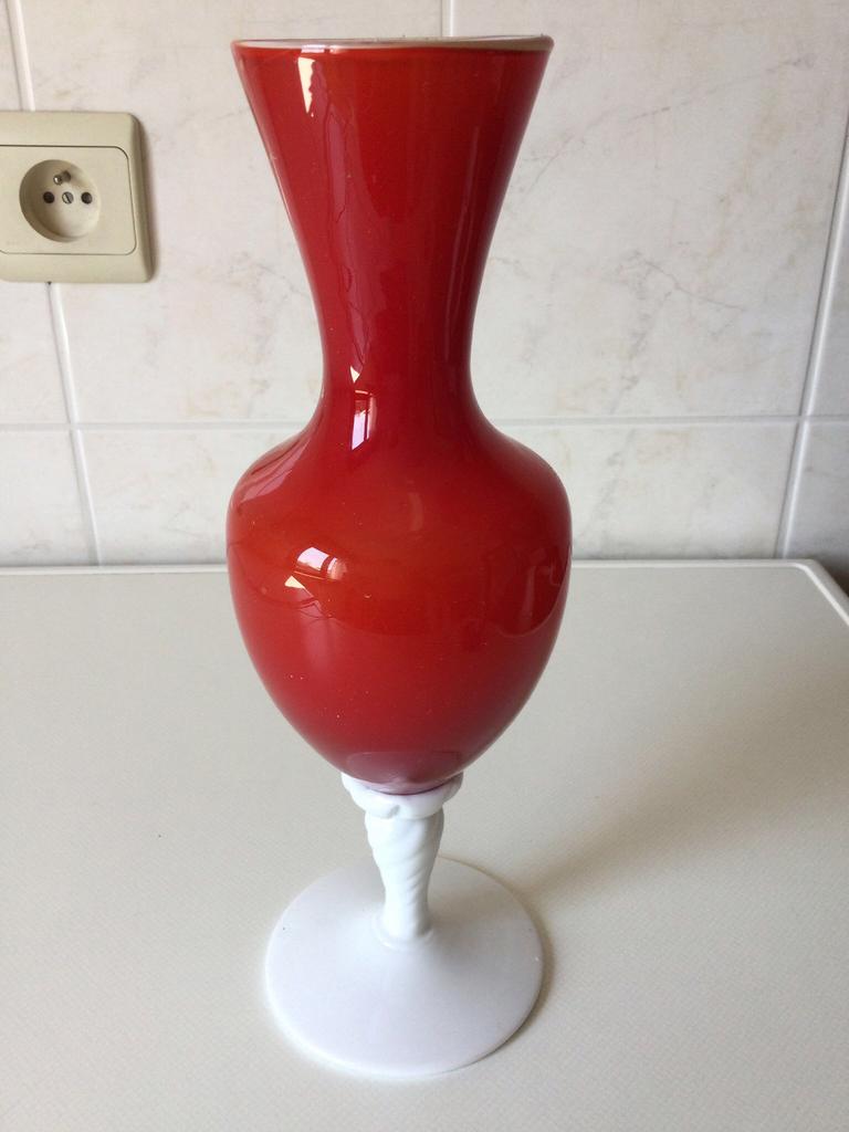 Rood/wit Murano - Opaline vaasje, Ophalen of Verzenden, Zo goed als nieuw, Rood