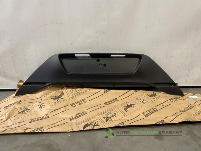 Spoiler voorbumper van een Toyota Aygo, Gebruikt, -, -, Ophalen of Verzenden