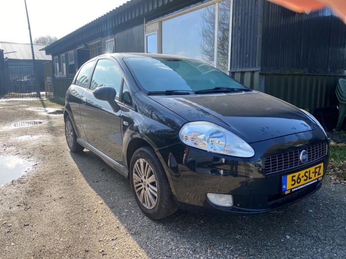 Koplamp rechts van een Fiat Punto Grande, Gebruikt, -, -, Ophalen of Verzenden