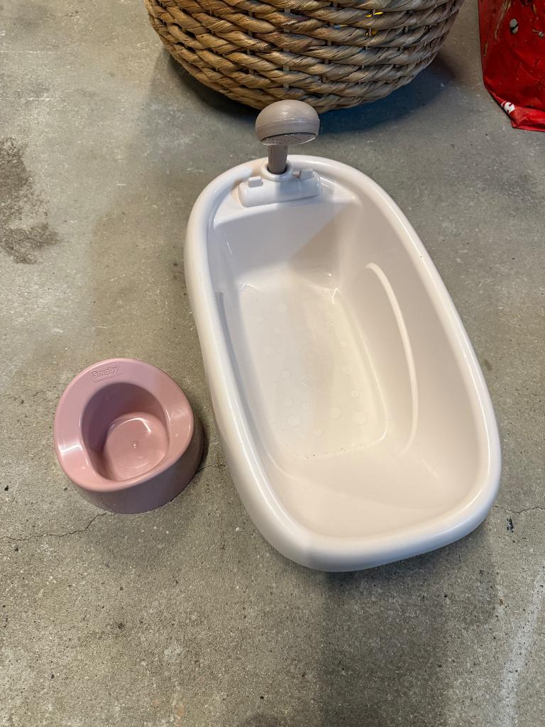 Baignoir et petit pot Smoby + accessoires, Enfants & Bébés, Enlèvement ou Envoi, Comme neuf, Autres types