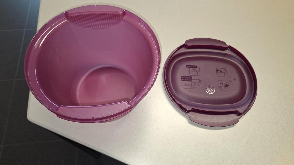 Tupperware microgolf Maxi Graankoker 3 liter, Enlèvement ou Envoi, Comme neuf, Violet