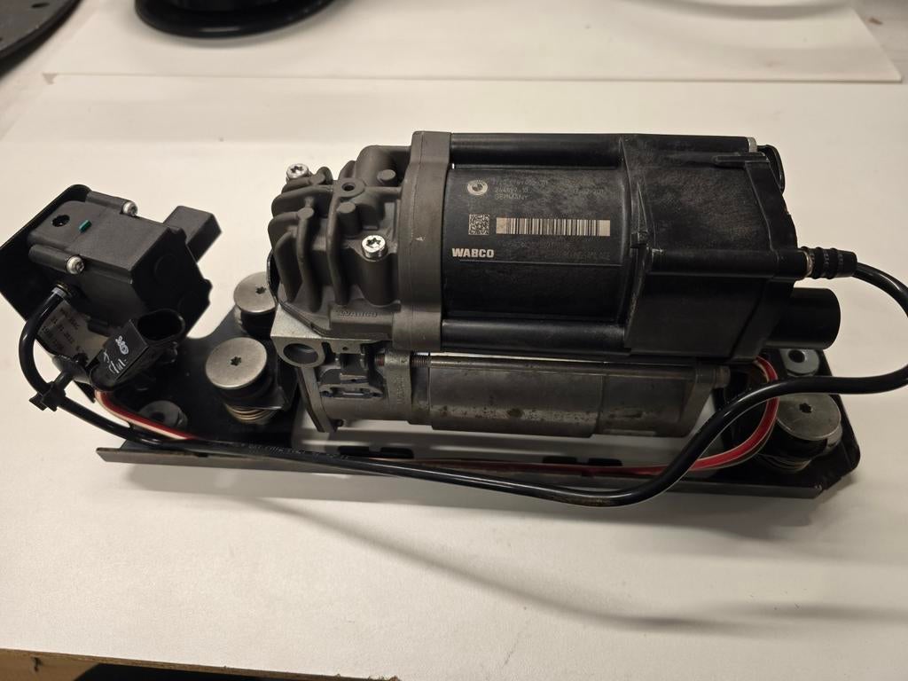 Luchtcompressor BMW F11, Auto's, Particulier, Te koop