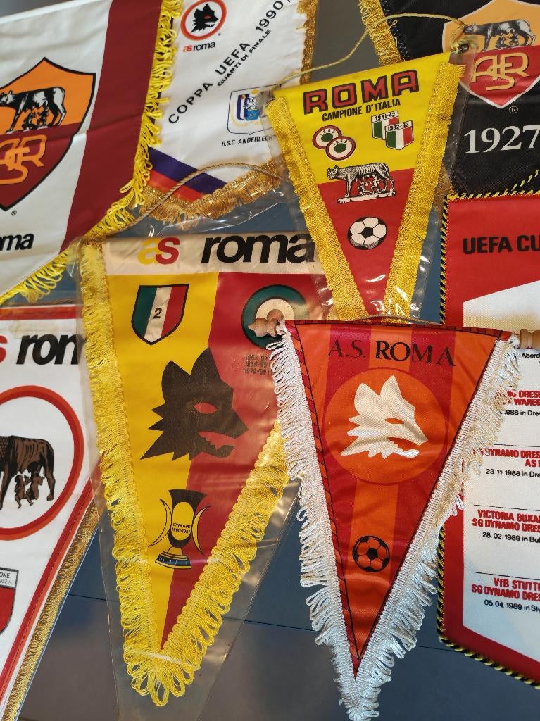 AS ROMA collectie  wimpels vaandels vaantjes jaren 70-2000s, Ophalen of Verzenden, Zo goed als nieuw