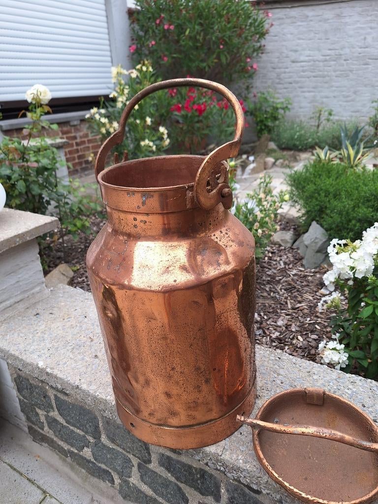 Pot à lait en cuivre épais, Enlèvement