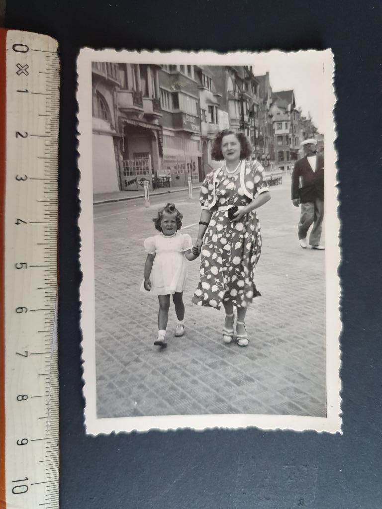 Foto Photo Hall ? Zeedijk Kind Westende ? Blankenberge ?, Enfant, Enlèvement ou Envoi, Photo, Utilisé