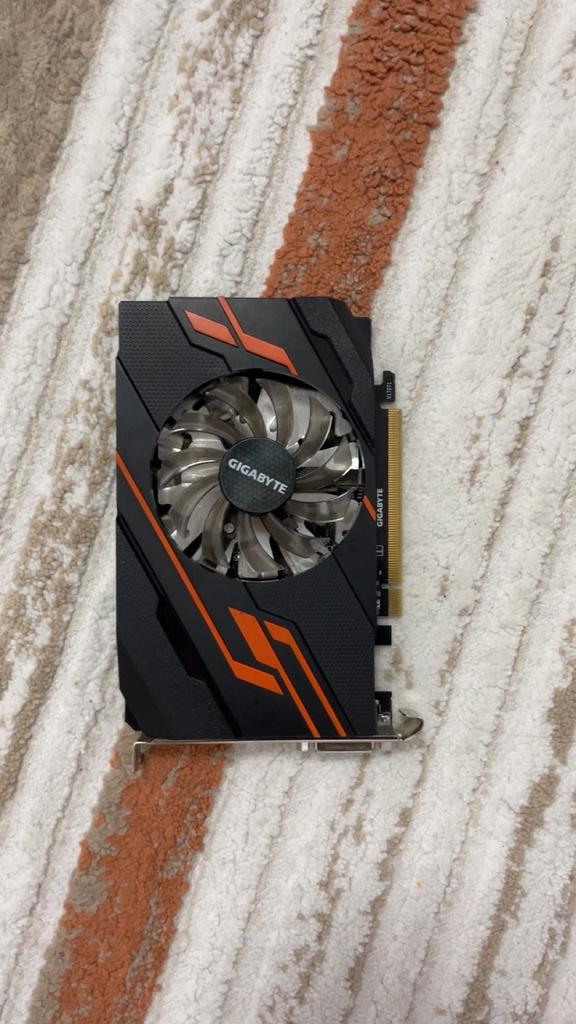 Gt 1030oc 2GB, Computers en Software, Ophalen, Zo goed als nieuw