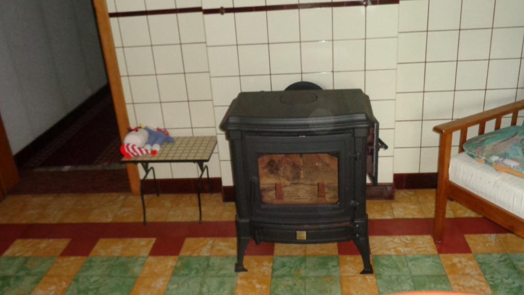 POELE EN FONTE, Maison & Meubles, Poêles, Comme neuf, Poêle à bois, Bois, Enlèvement