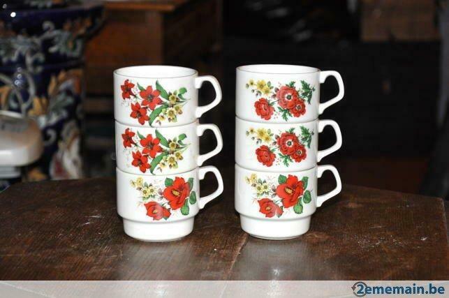 6 tasses a café fleur rouge vintage, Enlèvement ou Envoi, Utilisé, Tasse(s) et/ou soucoupe(s)