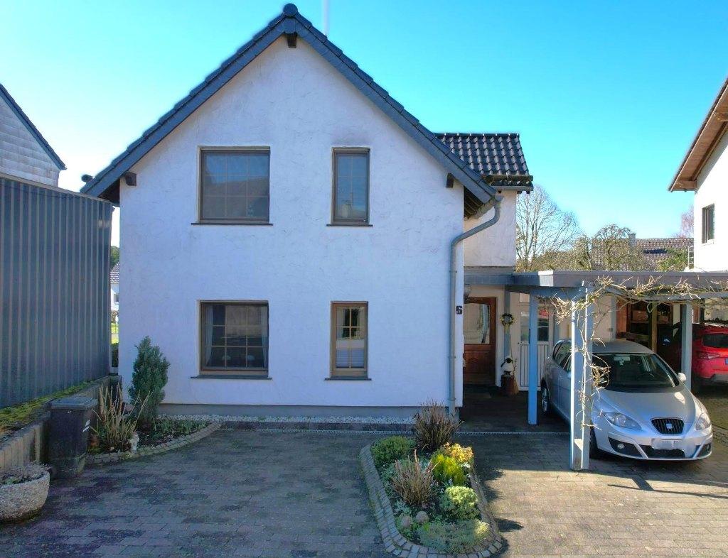 Rustig gelegen woonhuis met carport en tuin in de Eifel, 133 m², Maison d'habitation, Allemagne, Campagne