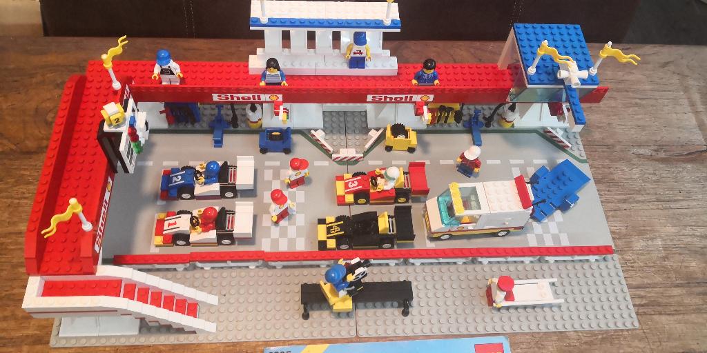 LEGO Classic Town 6395 Victory Lap Raceway, Kinderen en Baby's, Speelgoed | Duplo en Lego, Ophalen of Verzenden, Gebruikt, Complete set