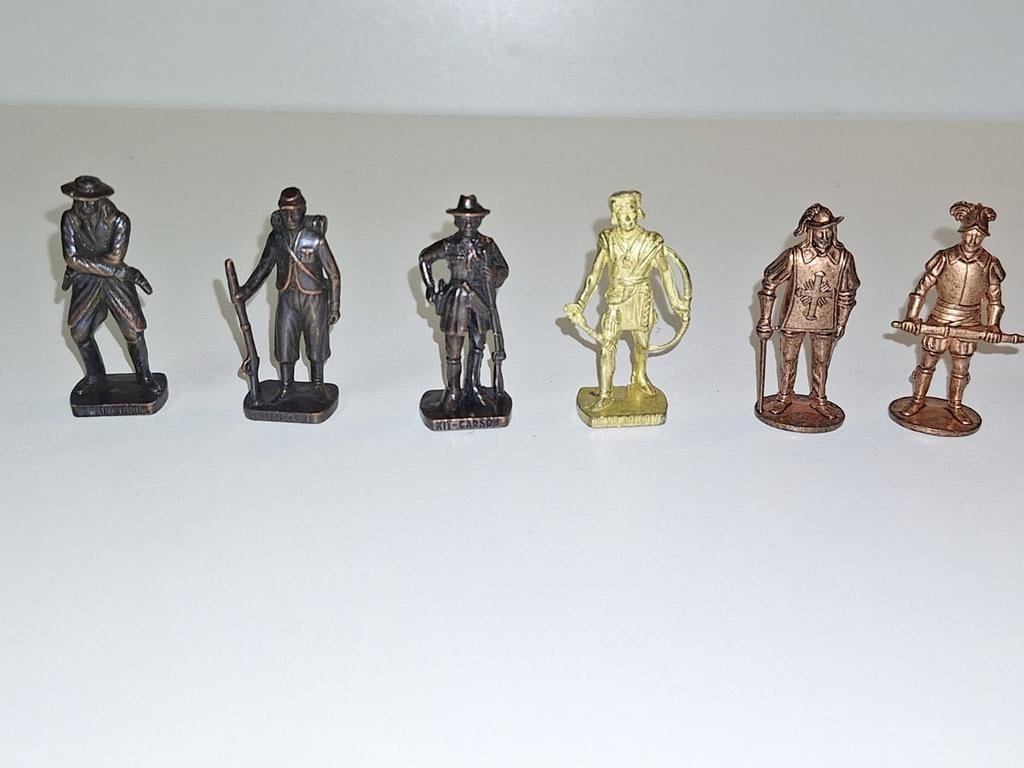 Metalen beeldjes kinder surprise, Verzamelen, Ophalen of Verzenden
