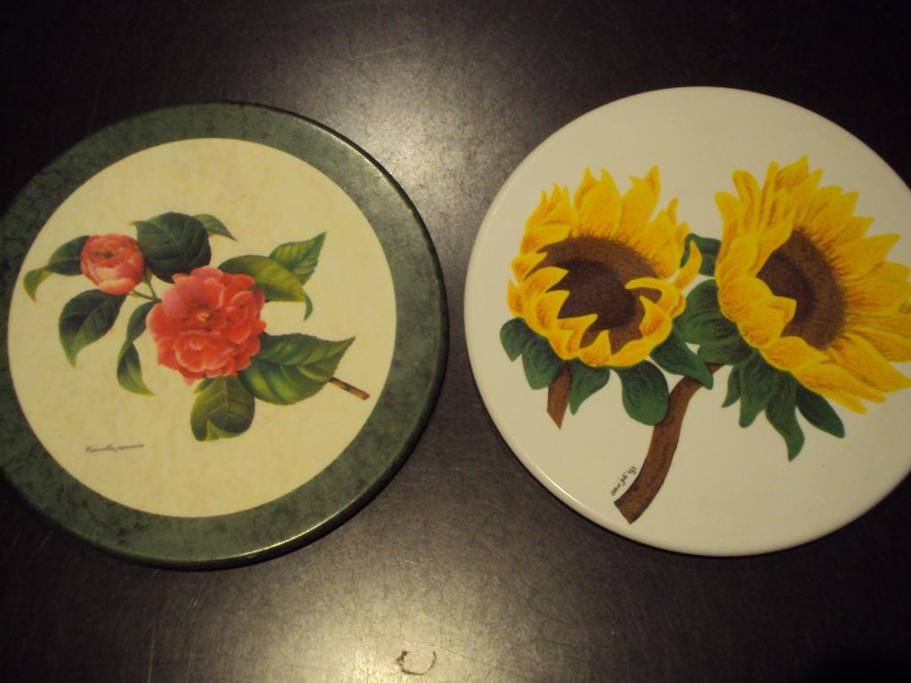 2 leuke potten onderleggertjes met bloemen, Huis en Inrichting, Keuken | Servies, Ophalen of Verzenden