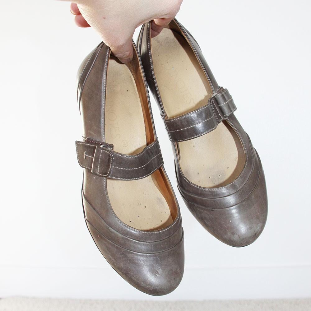 Mooie Leren Footnotes Pumps -s15 (Maat 38) € 40,-, Kleding | Dames, Pumps, Overige kleuren, Verzenden, Zo goed als nieuw