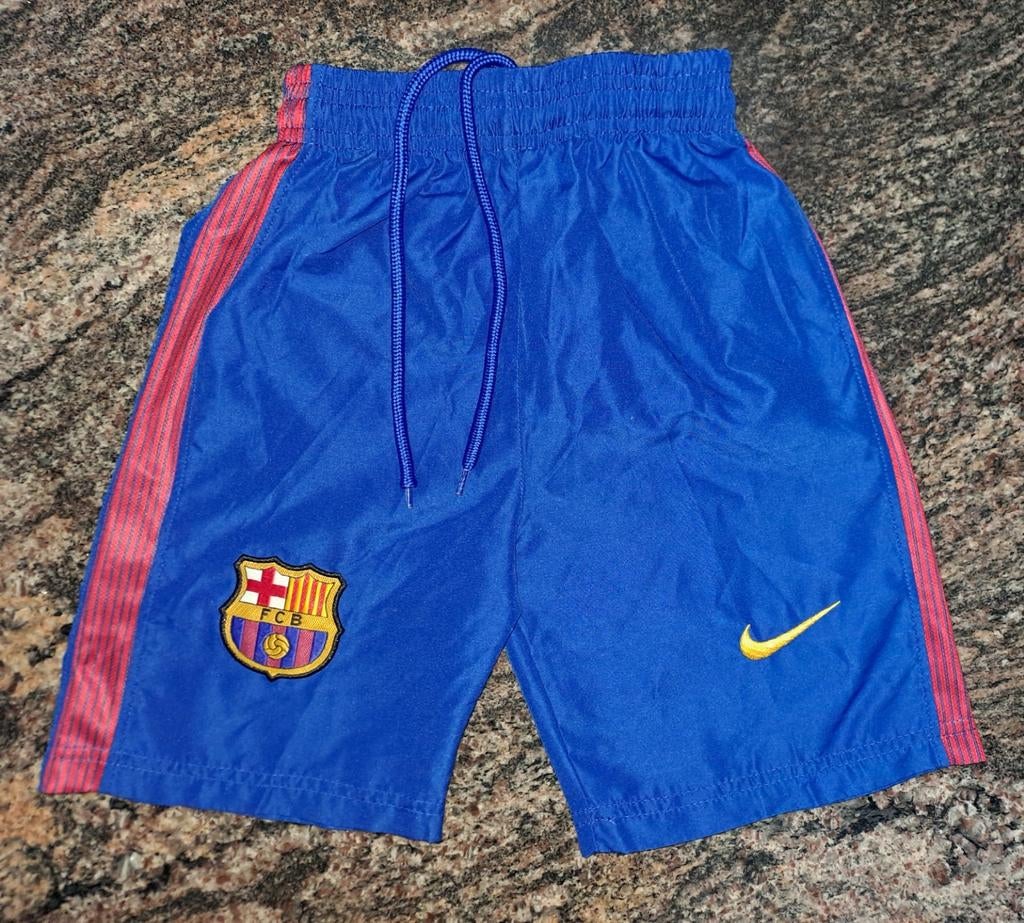 Blauwe voetbal short FC Barcelona Mt 110-116, Sport- of Zwemkleding, Ophalen of Verzenden, Zo goed als nieuw, Nike