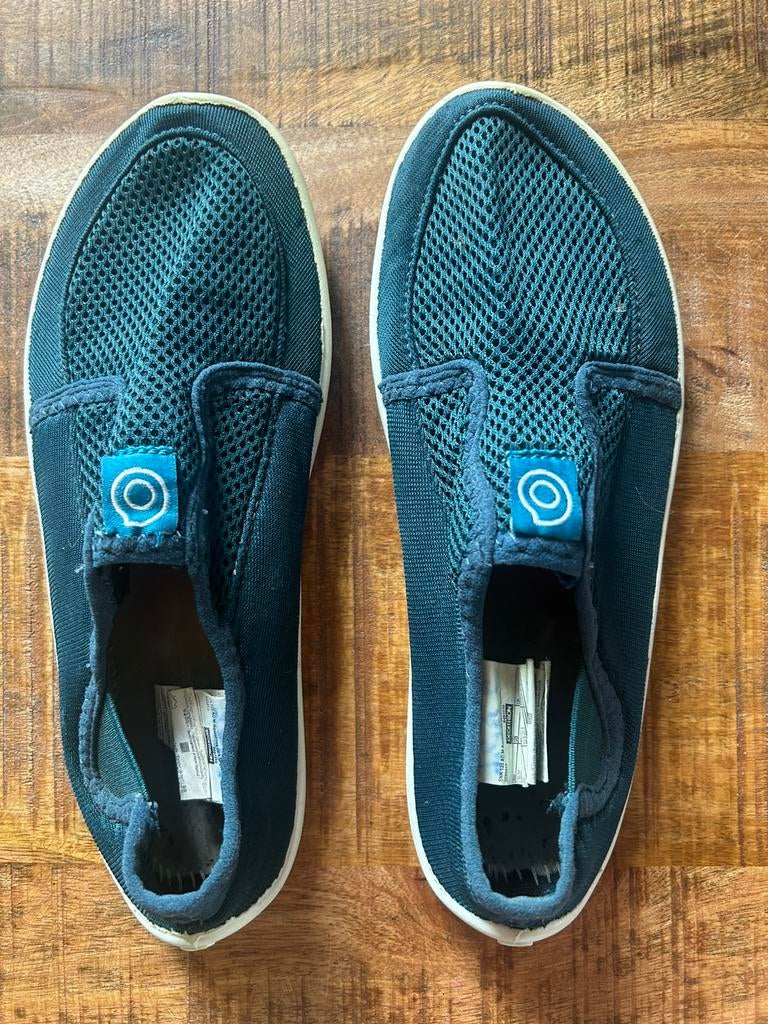 Chaussures d'eau taille 36/37, Sports nautiques & Bateaux, Vêtements nautiques, Enlèvement ou Envoi, Comme neuf, Decathlon, Enfant
