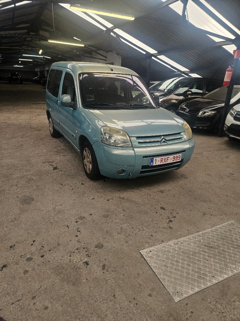 Citroen Berlingo 1.4 essence Climatiseur, Autos, Achat, Boîte manuelle, Berlingo, Particulier