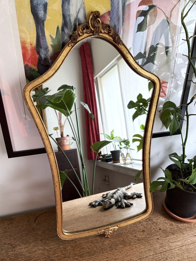 Vintage rococo stijl spiegel met goudkleurig frame, Antiek en Kunst, Antiek | Spiegels, Ophalen, Overige vormen, Minder dan 50 cm