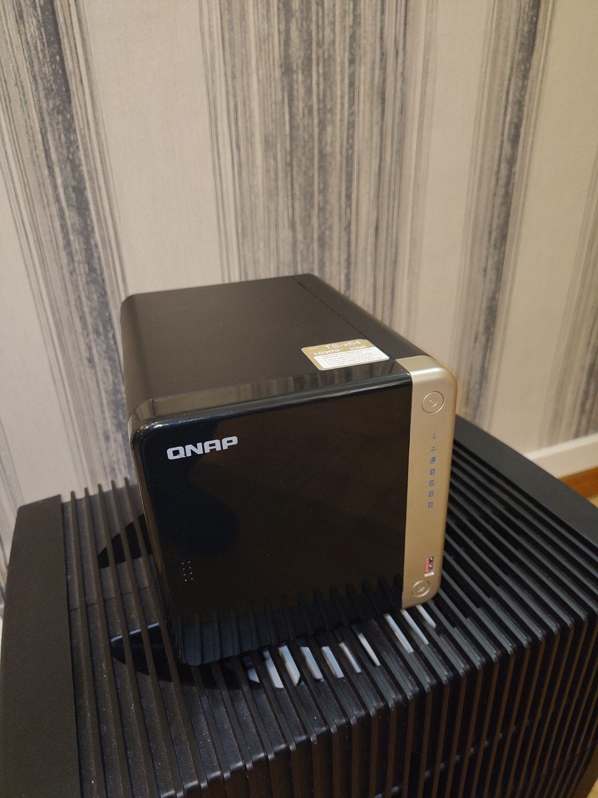QNAP TS-464 16Go – 3x22To + 2SSD Cache (66To), Computers en Software, Ophalen, Gebruikt