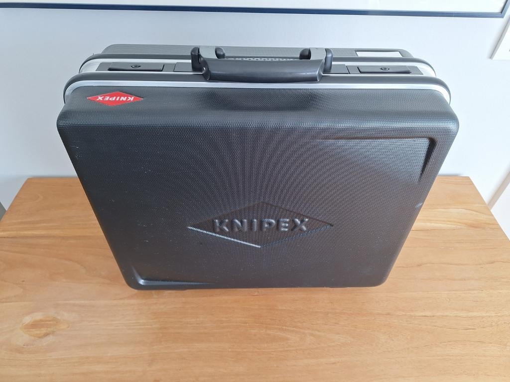 KNIPEX gereedschapkoffer, Ophalen