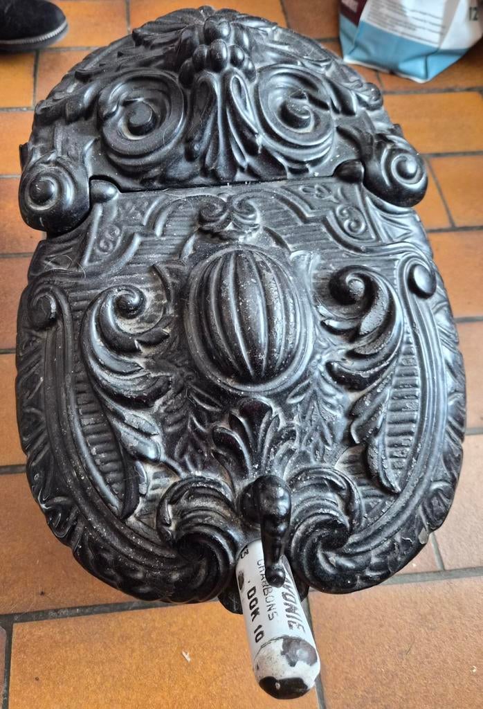 Antieke gietijzeren kolenbak met kolenschep – open haard, Antiek en Kunst, Ophalen