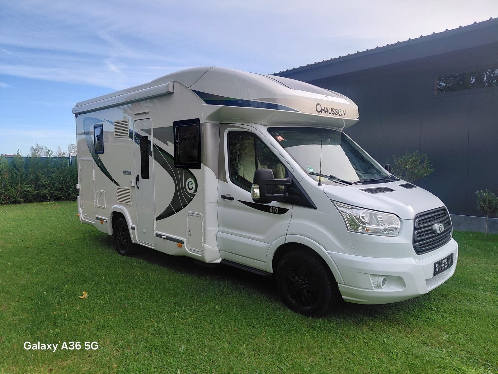 Ford chausson 2018 4 personen garage, Caravans en Kamperen, Ringverwarming, Ford, Boiler, Luifel