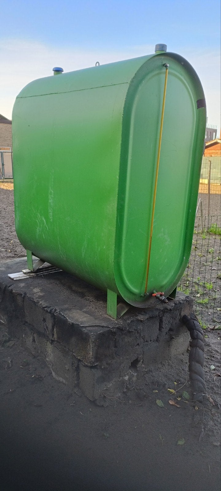 mazouttank 1200 L waarvan 200 L mazout nog in, Ophalen