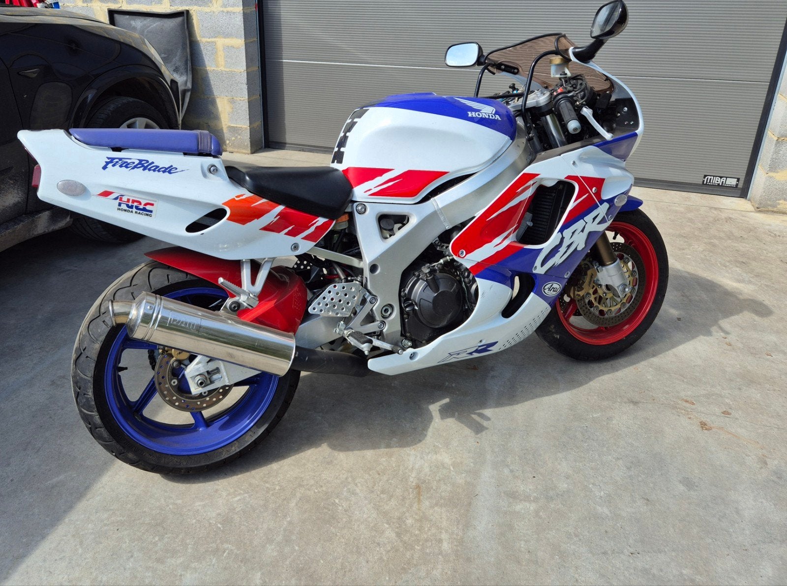 Honda CBR 900RR Fireblade "Très Propre" - foto 2