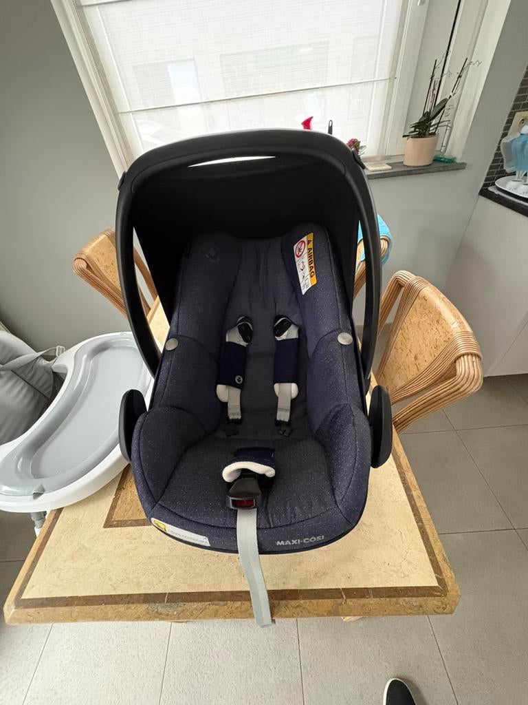 Maxi cosi + verklein kussens, Kinderen en Baby's, Autostoeltjes, Ophalen, Zo goed als nieuw